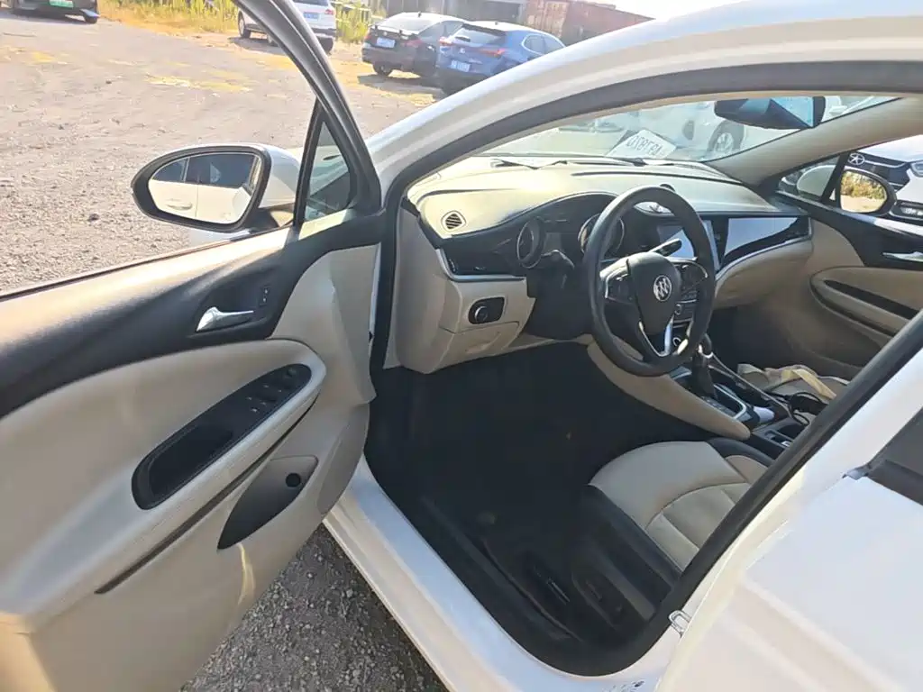Buick Verano — миниатюра 16