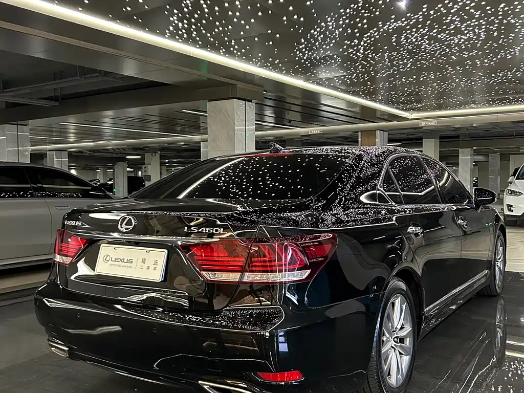Lexus LS 2016 460L