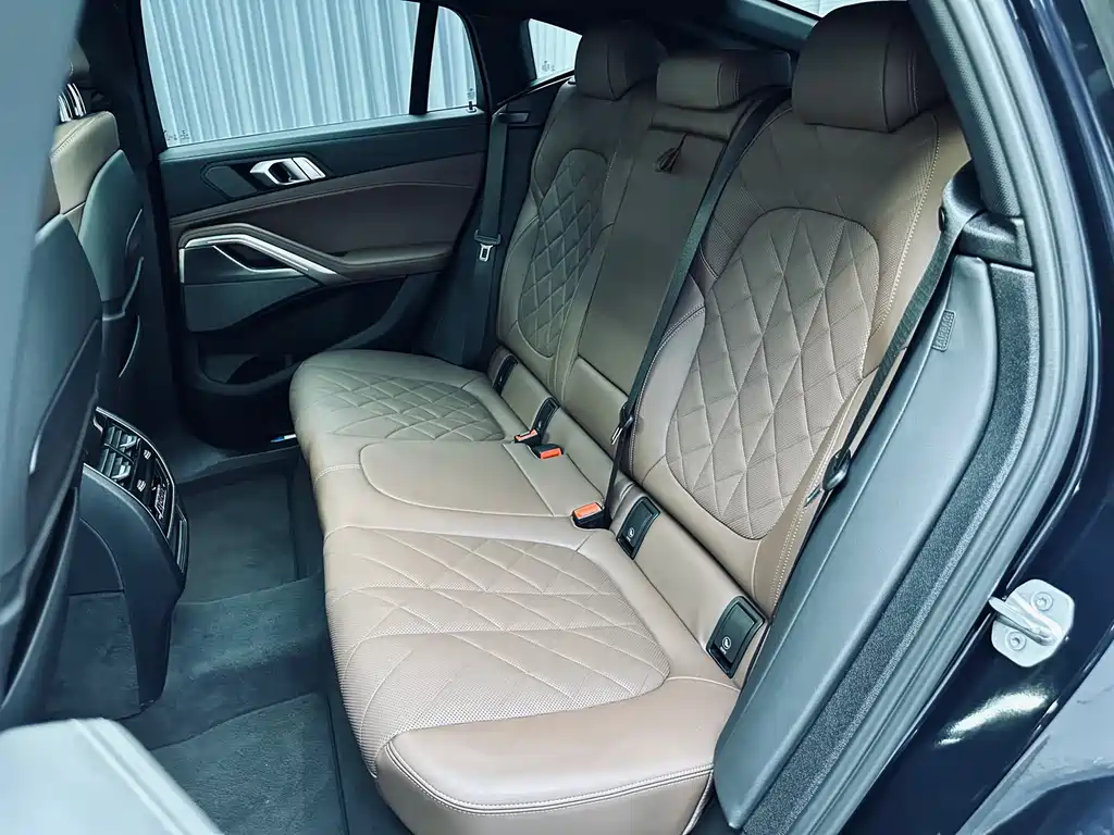 BMW X6 — миниатюра 10