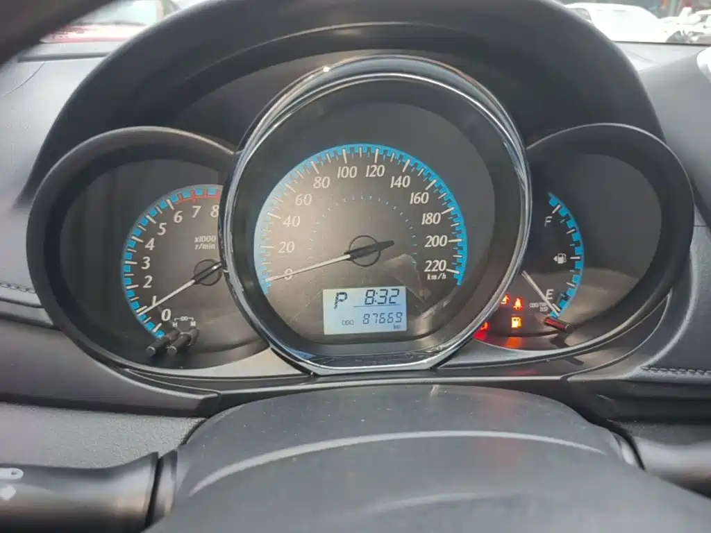 Toyota Yaris L — миниатюра 12
