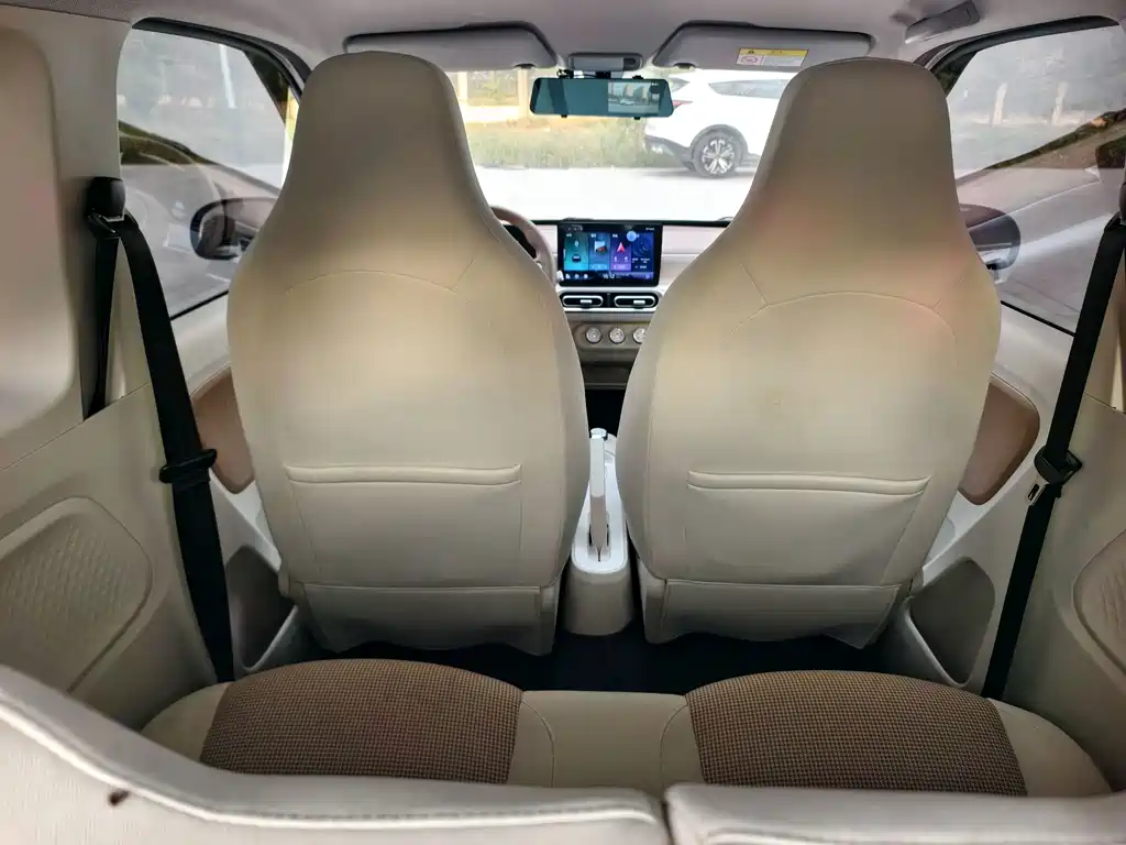 Wuling MINIEV — миниатюра 9