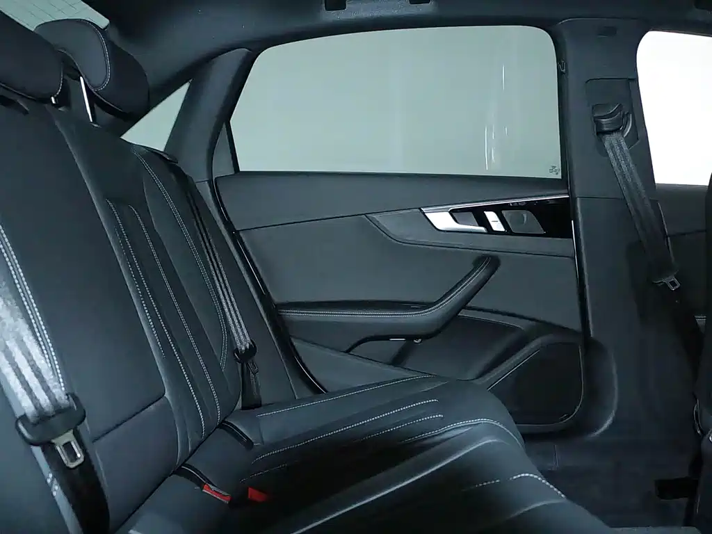 Audi A4L — миниатюра 8