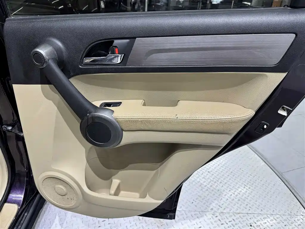 Honda CR-V — миниатюра 24