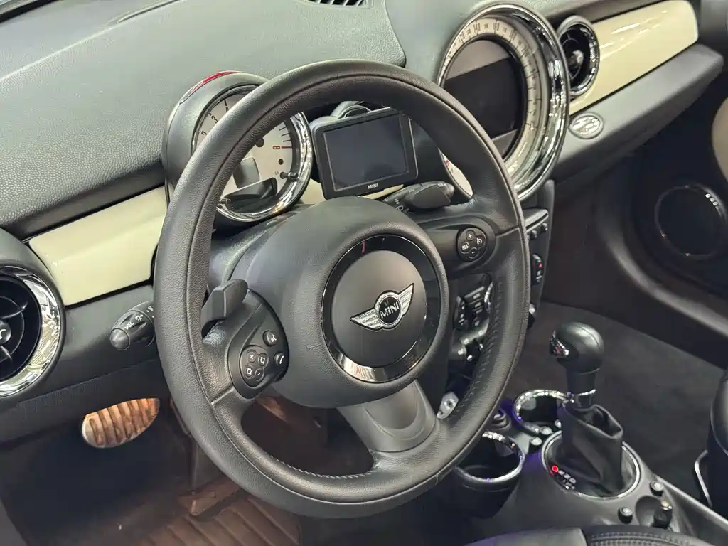 MINI Mini Clubman — миниатюра 8