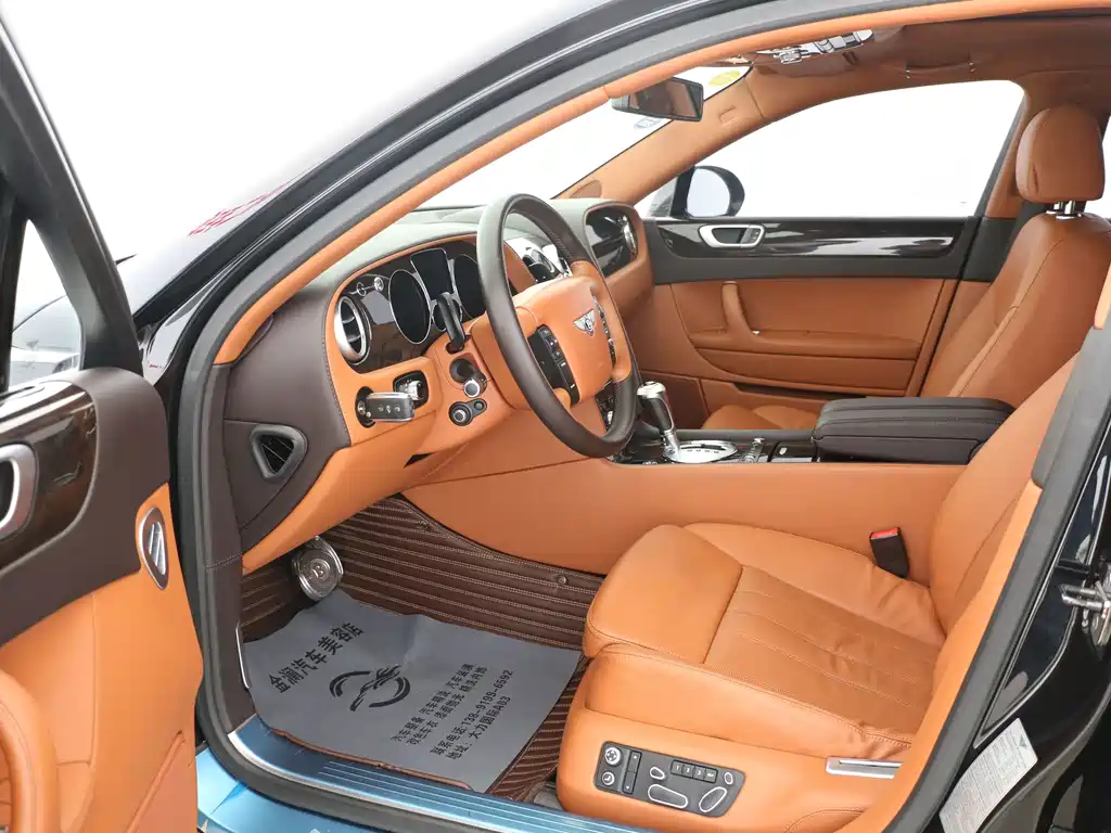 Bentley Flying Spur — миниатюра 8