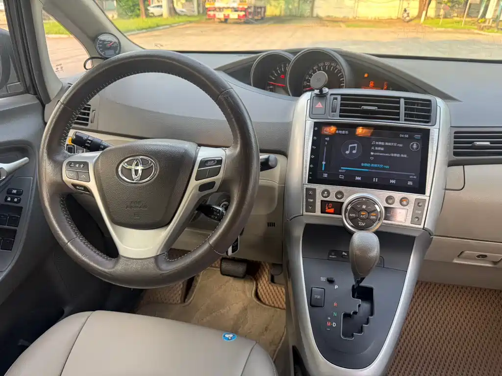 Toyota Verso — миниатюра 10