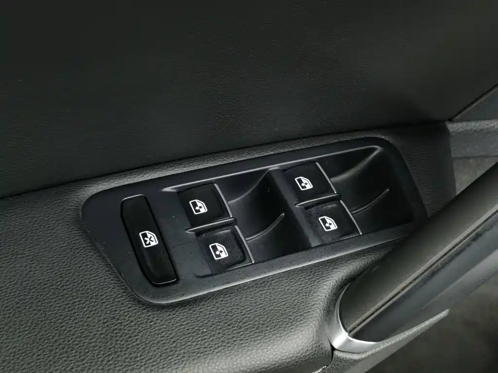 Volkswagen Golf — миниатюра 9