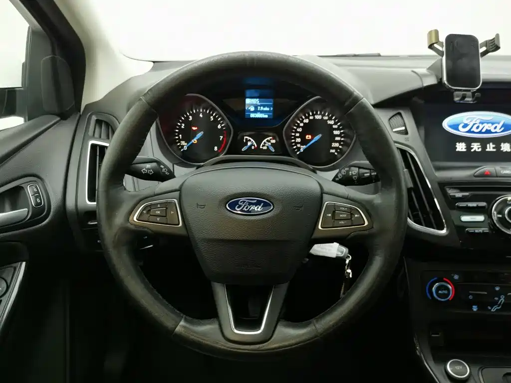 Ford Focus — миниатюра 11