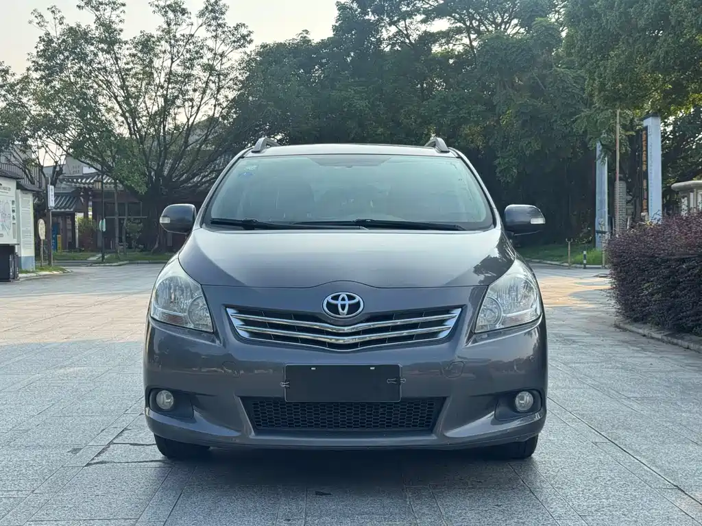 Toyota Verso — миниатюра 2