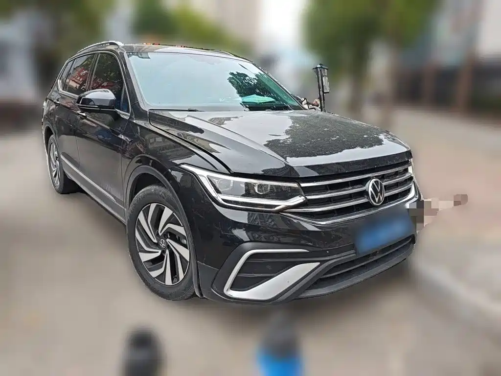 Volkswagen Tiguan L — миниатюра 24