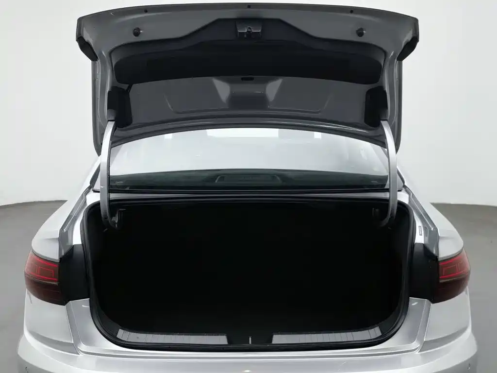 Volkswagen Sagitar — миниатюра 16