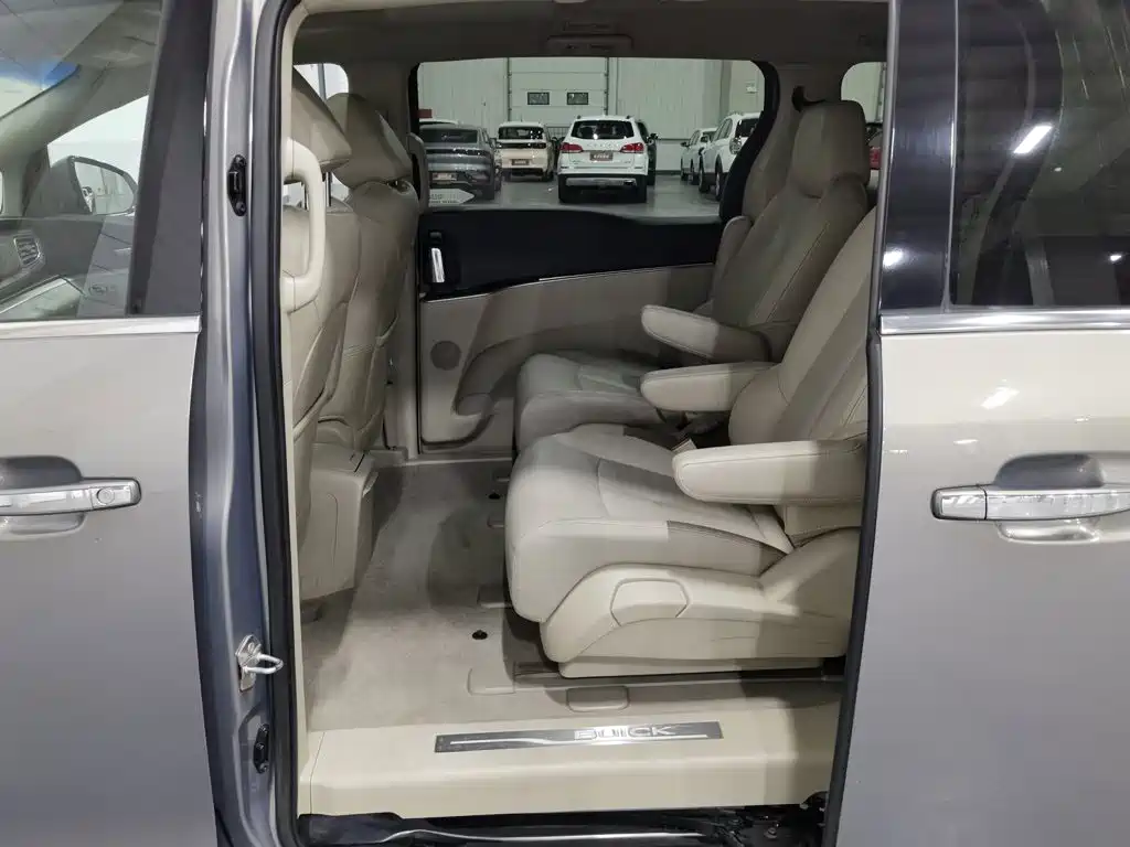 Buick GL8 — миниатюра 15