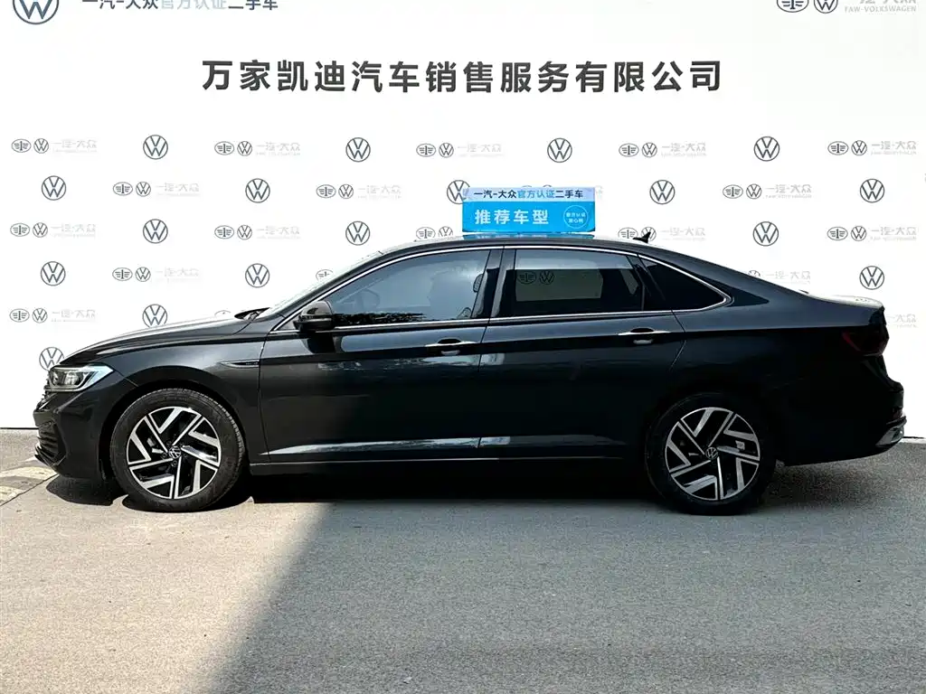 Volkswagen Sagitar 2023 300TSI DSG
