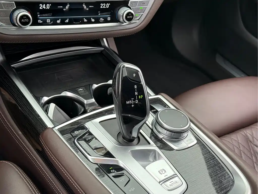 BMW 7 Series 7 2019 740Li Premium M Sport