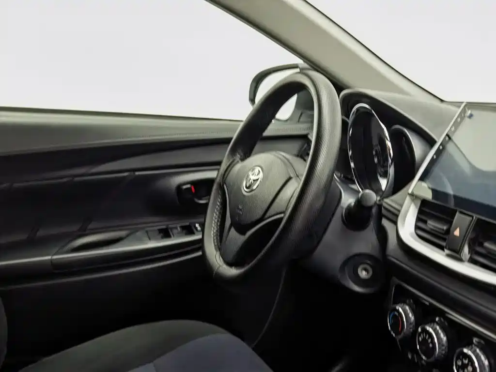 Toyota Yaris L — миниатюра 22