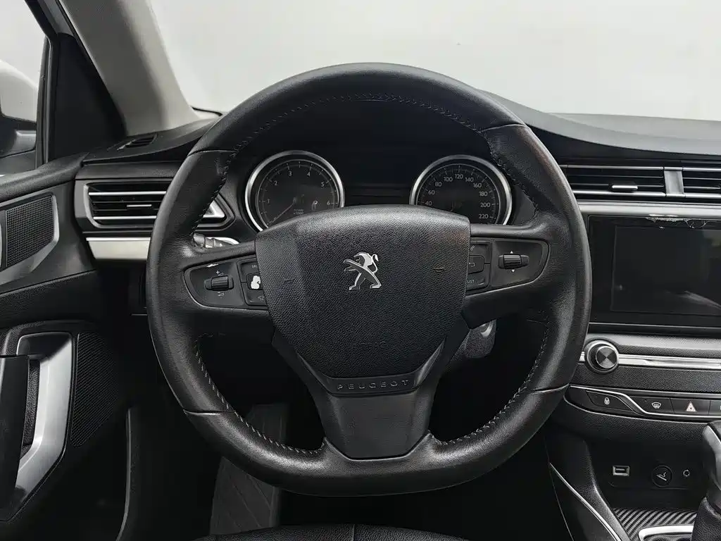 Peugeot 408 — миниатюра 11