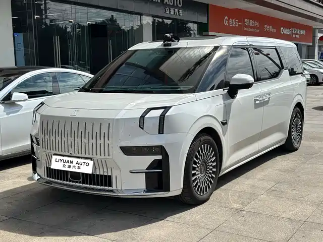 ZEEKR EXTREME KRYPTON 009 2024