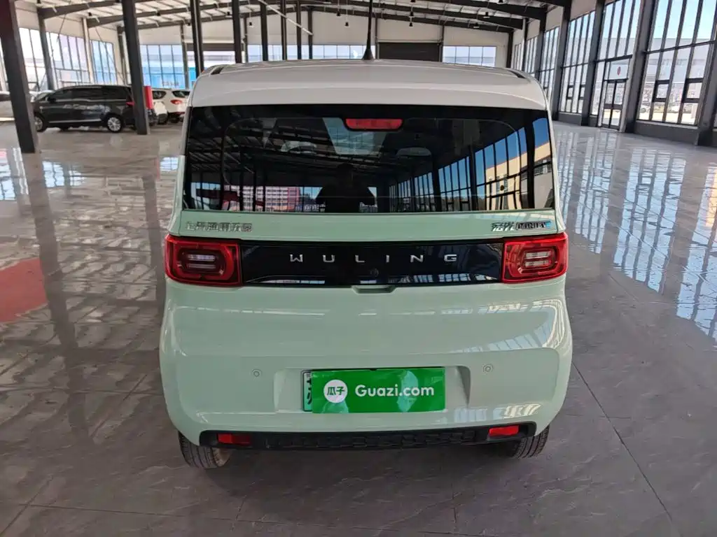 Wuling MINIEV — миниатюра 6