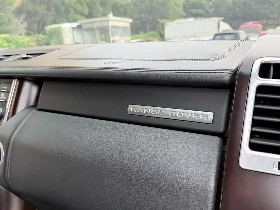 Land Rover Range Rover — миниатюра 21