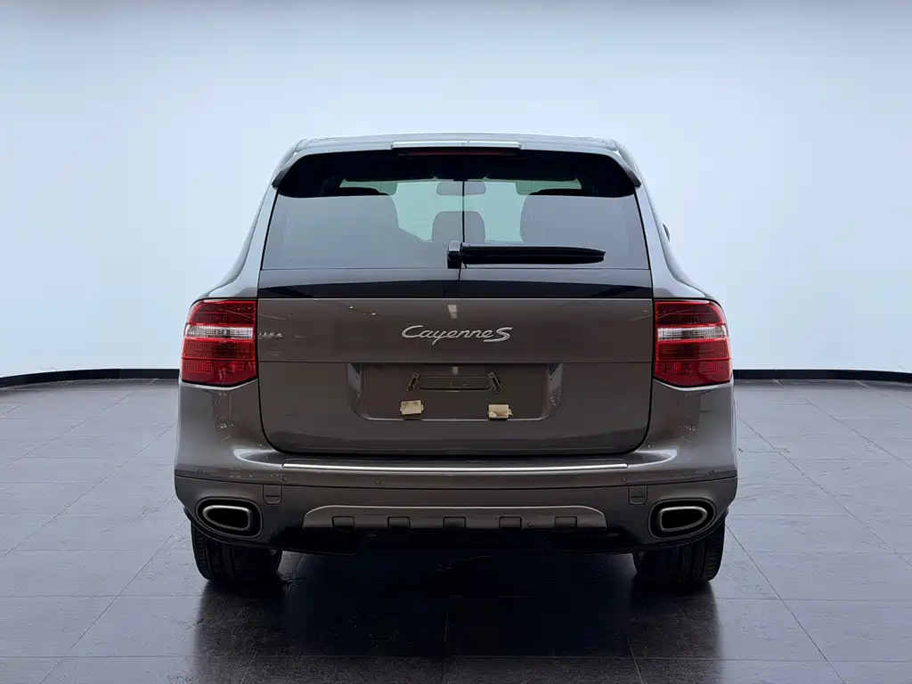 Porsche Cayenne — миниатюра 5