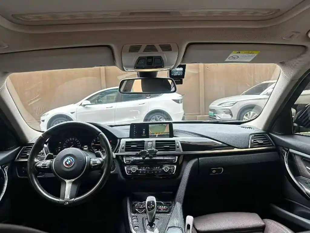 BMW 3 Series — миниатюра 4