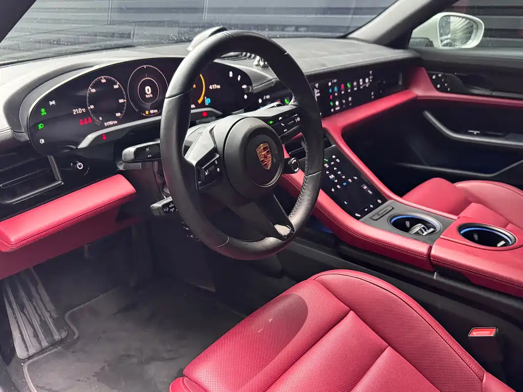 Porsche Taycan — миниатюра 11
