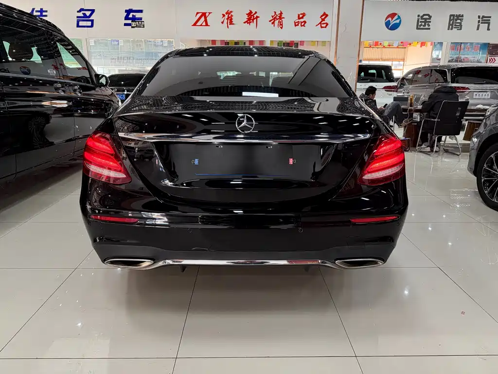 MERCEDES-BENZ E CLASS