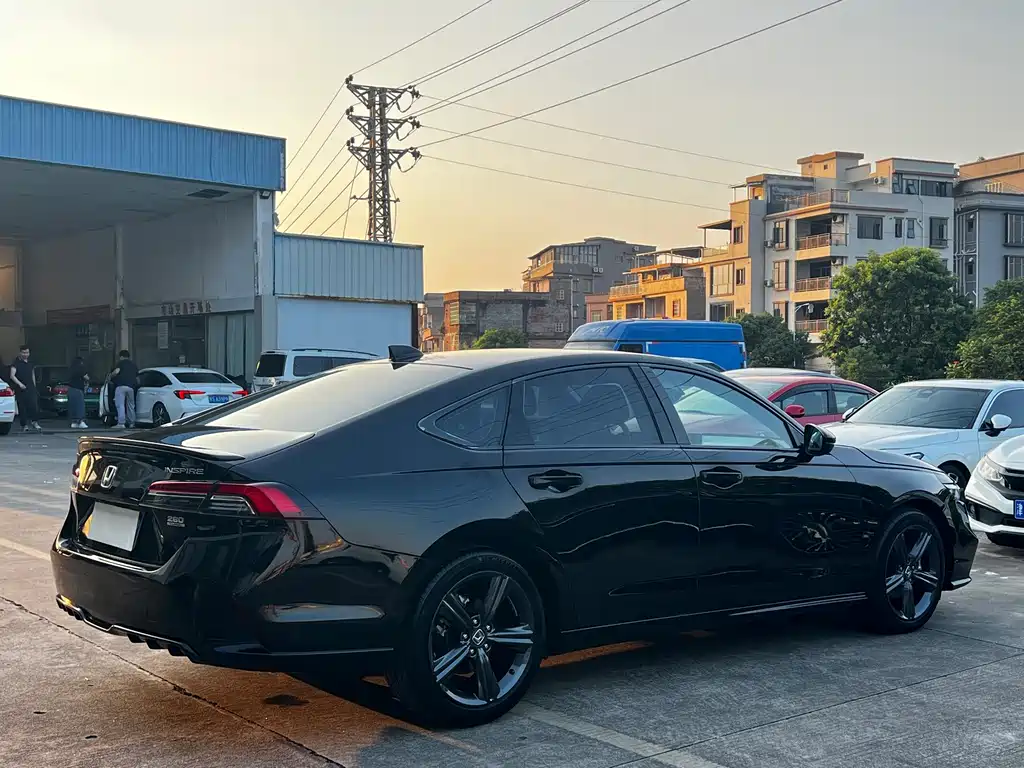 Honda Inspire — миниатюра 7