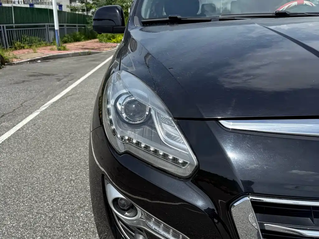 Luxgen 7 SUV 2014 2.2T