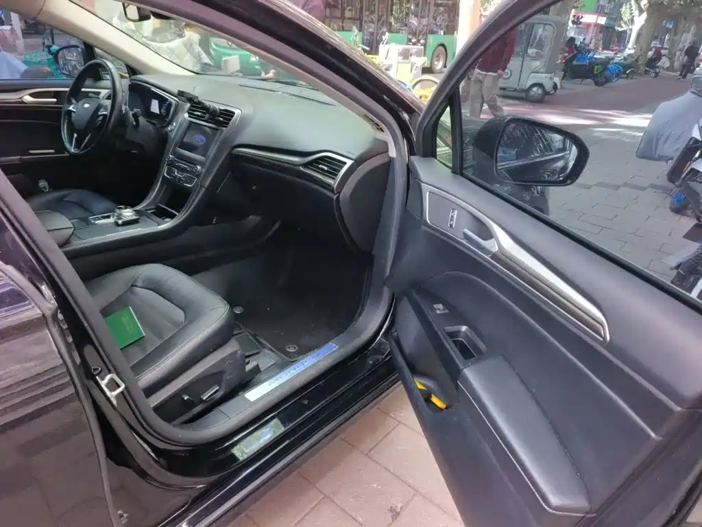 Ford Mondeo — миниатюра 19
