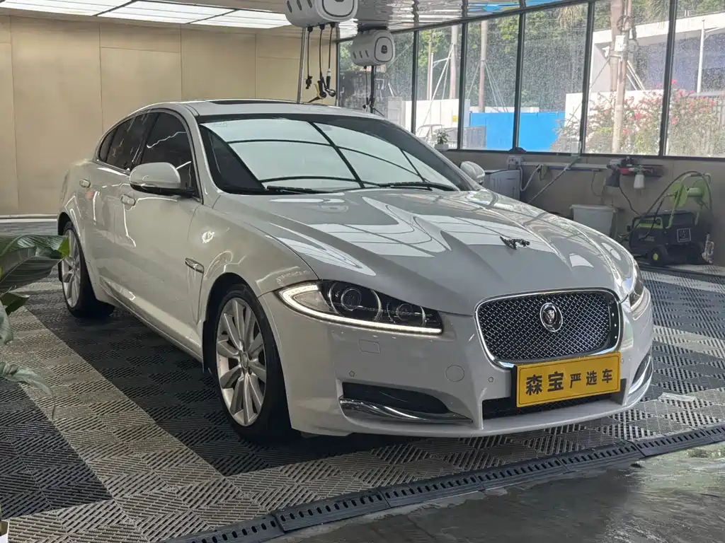 Jaguar XF 2015 XF 2.0T