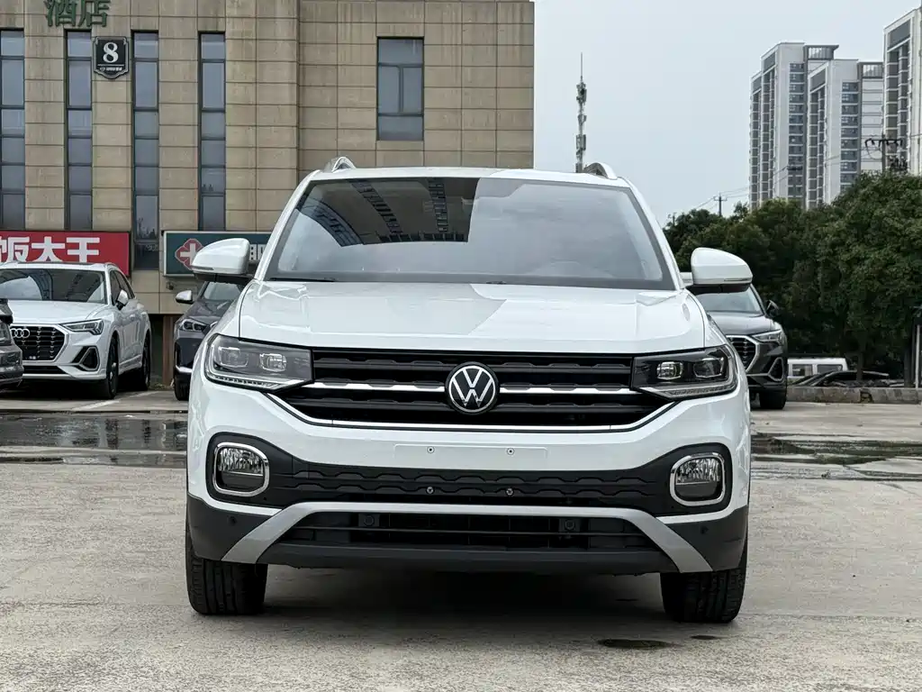 Volkswagen Tacqua 2021 1.5L AT Smart Connect