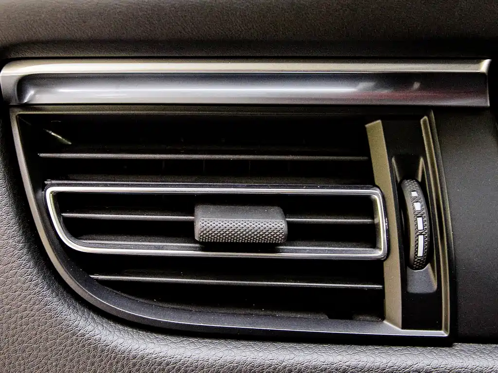 Porsche Macan — миниатюра 16
