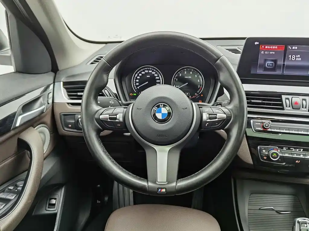 BMW X1 — миниатюра 11