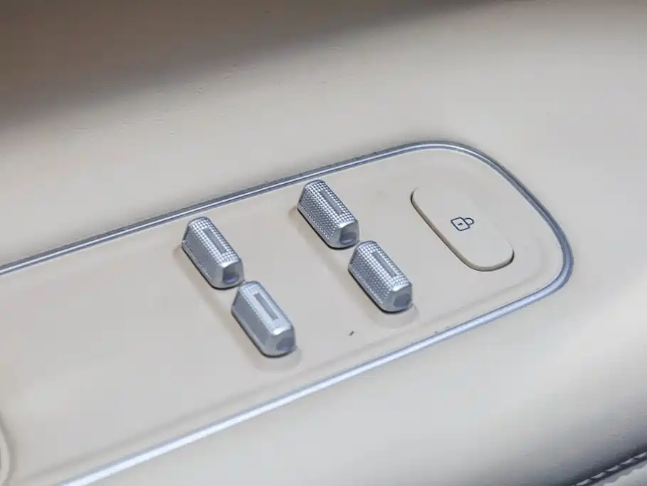 AITO Wenjie AITO M9 — миниатюра 15