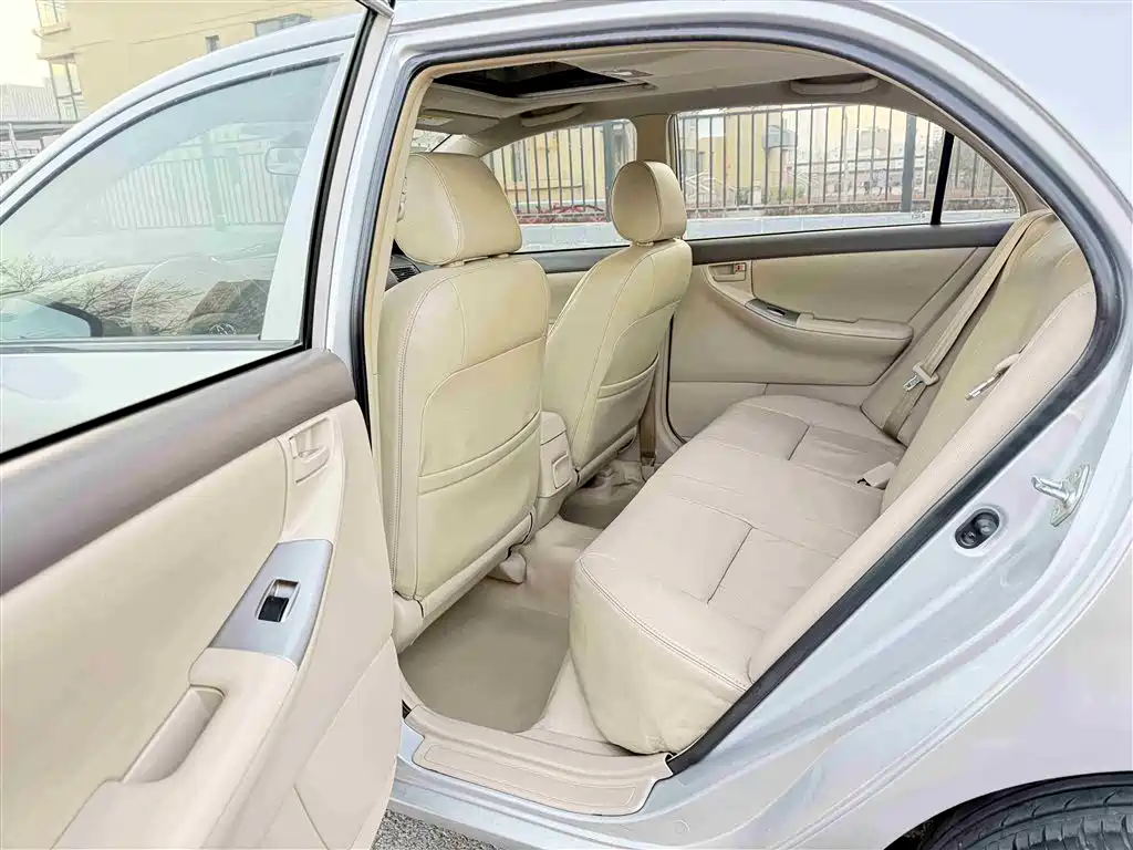 Toyota Corolla 2011 1.6L AT Luxury