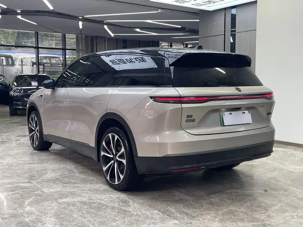 NIO ES8 — миниатюра 5