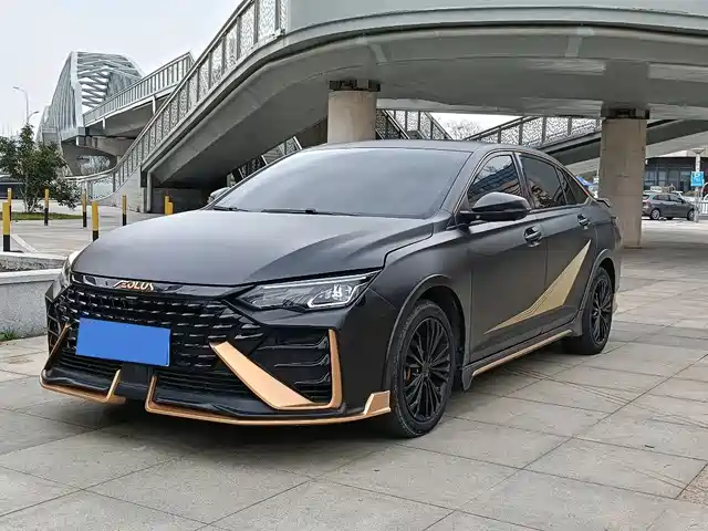 DONGFENG YI HYUN MAX 2022