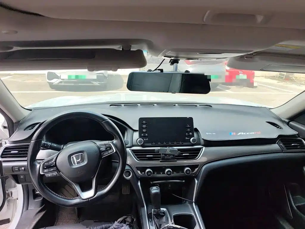 Honda Accord — миниатюра 10