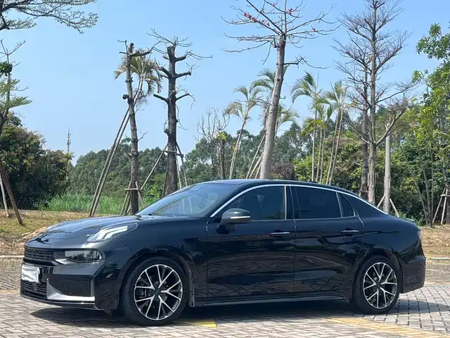 2020 Lynk & Co 03