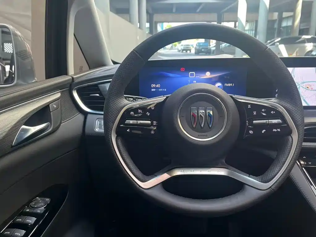 Buick GL8 Hybrid — миниатюра 13