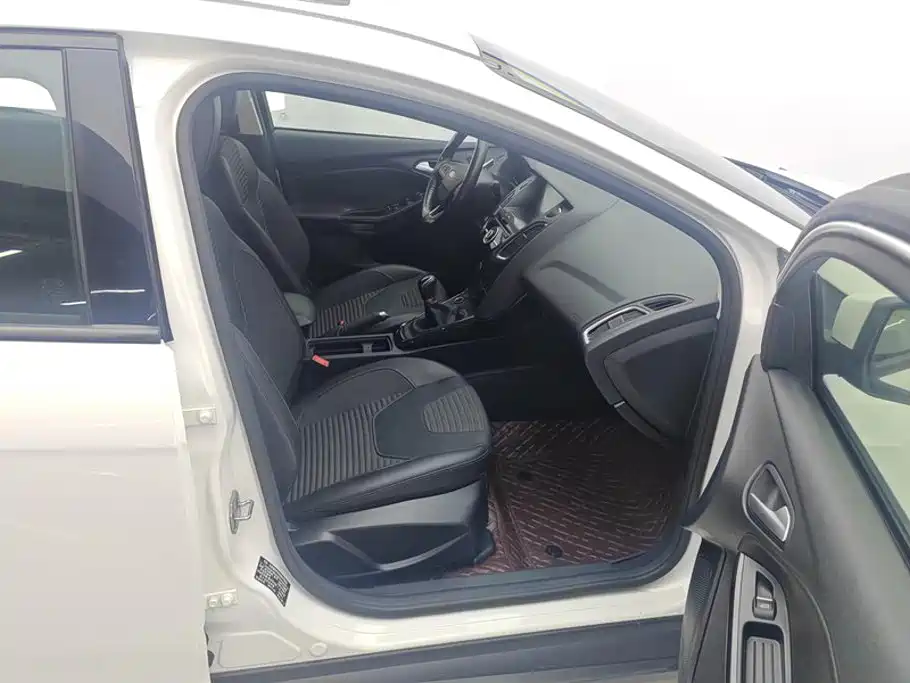 Ford Focus — миниатюра 8