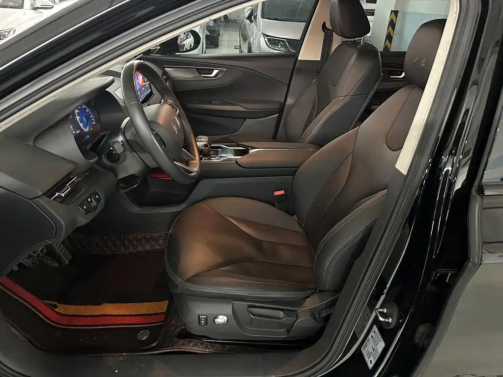 Hongqi Hongqi E-QM5 — миниатюра 9
