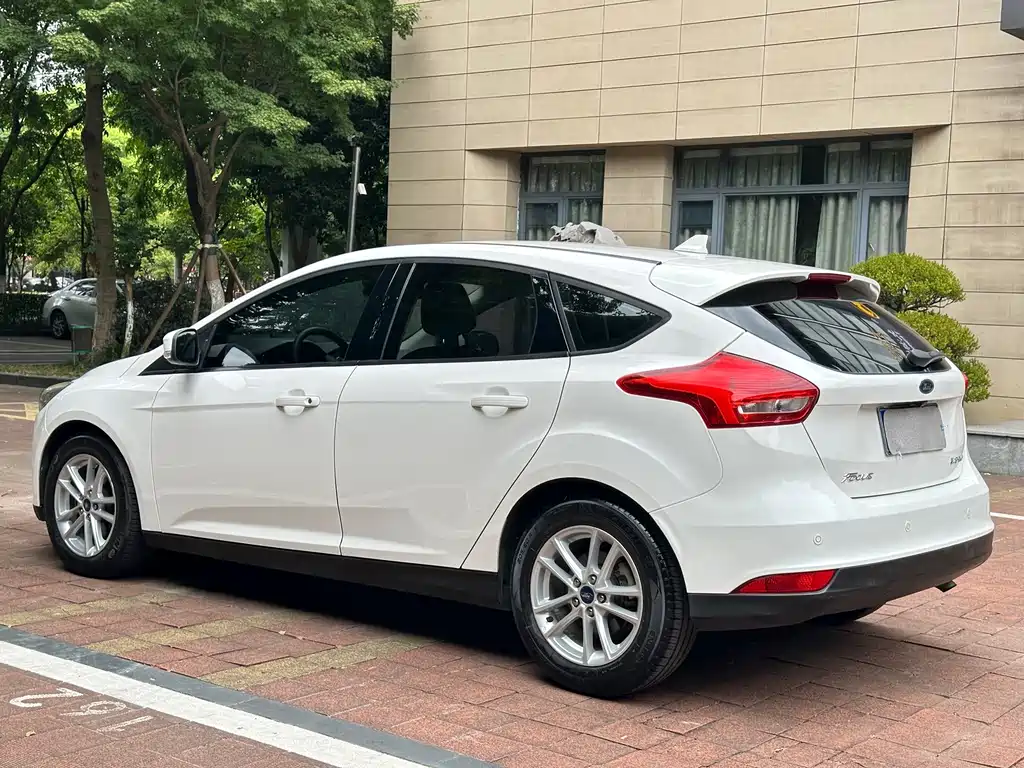 Ford Focus — миниатюра 6