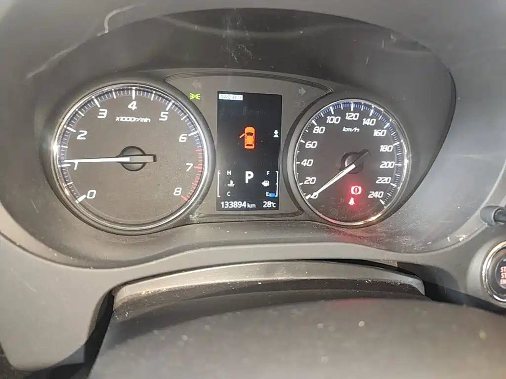 Mitsubishi Outlander — миниатюра 12