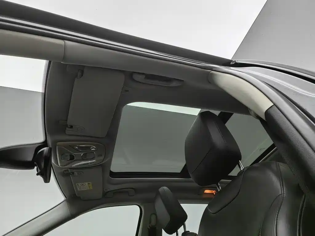 Jeep Compass — миниатюра 14
