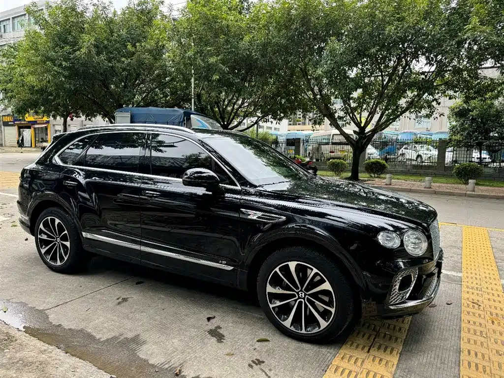 Bentley Bentayga 2022 4.0T V8