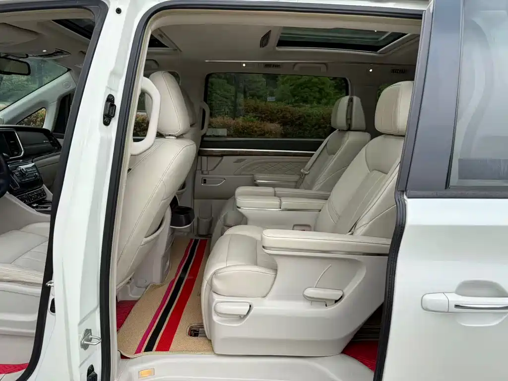 GAC M8 2018 320T Luxury