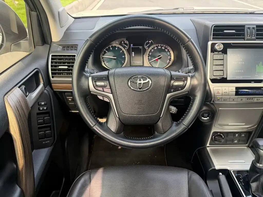 Toyota Prado — миниатюра 8