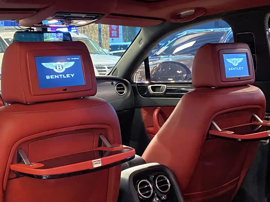 Bentley Flying Spur — миниатюра 34